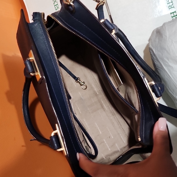 Michael Kors Satchel Leather Bag in Navy Blue with Gold Chain - Picture 5 of 10